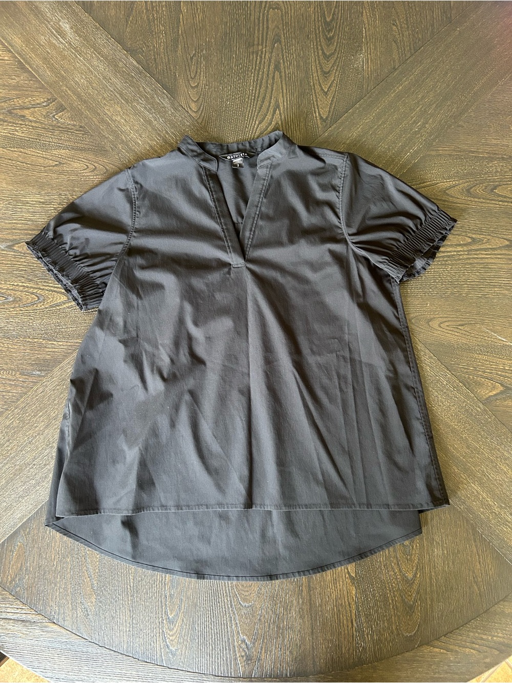 Athleta Black Levitate Poplin Puff Short-Sleeve V-Notch Relaxed Blouse